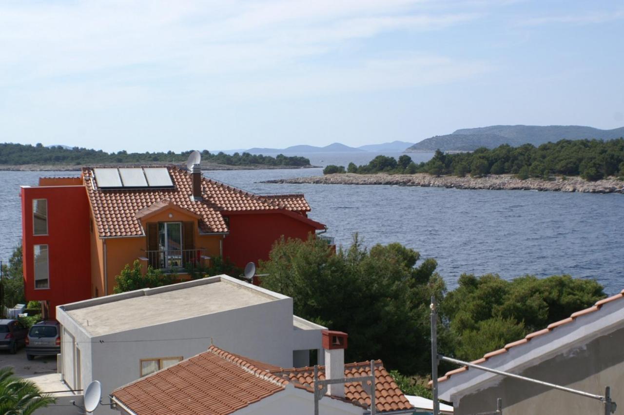 Apartments By The Sea Bilo, Primosten - 4191 外观 照片